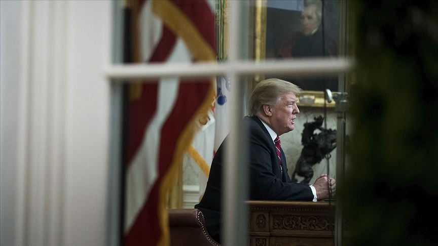 Trump'tan azil soruşturmasına 'darbe' benzetmesi olarak değerlendirdi