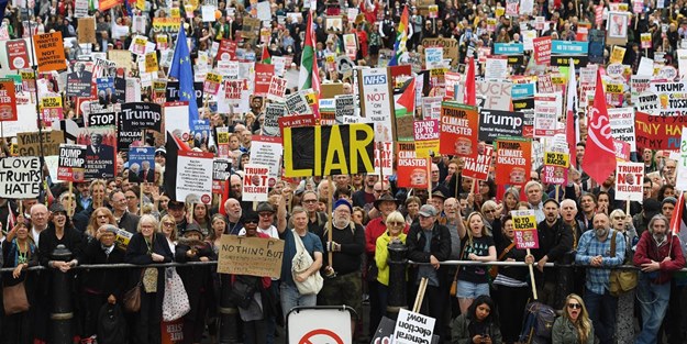 Trump'tan 'fake news' komedisi: O büyük kalabalıklar beni destekledi