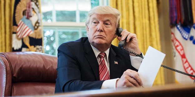 Trump, Guaido'yu arayıp tebrik etmiş!