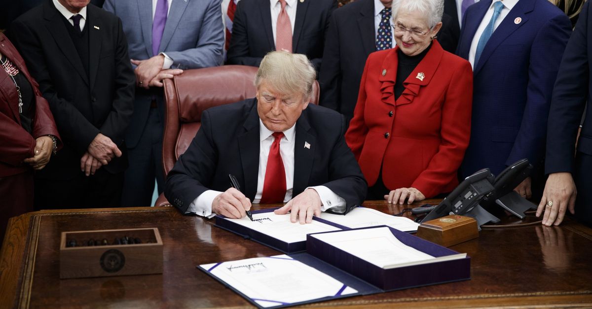 Trump'tan Kuzey Makedonya için NATO adımı