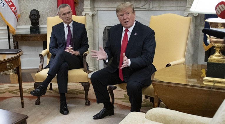 Trump'tan Merkel'e: Sorumluluk alamıyor!