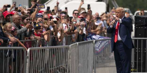 Trump'tan olay seçim çağrısı: İki kere oy kullansınlar