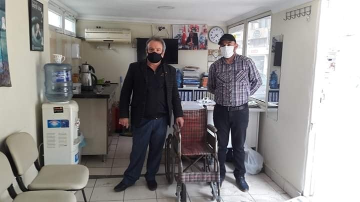 TSD’den ihtiyaç sahibine sandalye 