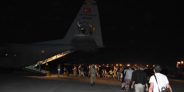 TSK 'Herkül' ile tahliye etti! Türkiye'ye dönüyorlar
