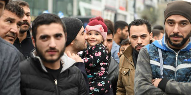 TSK'nın hayallerini yeşerttiği Suriyeliler ülkesine dönüyor