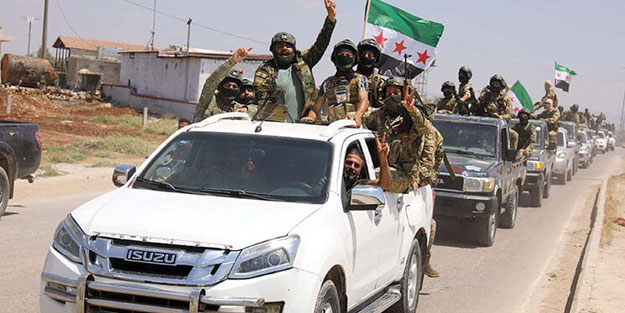 TSK'ya destek veren Suriye Milli Ordusu'ndan binlerce askerle konvoy
