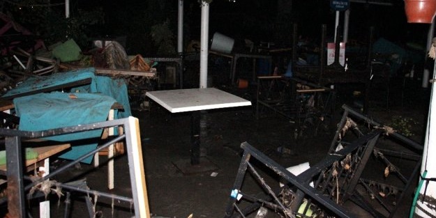 Tsunami Sığacık'ı yerle bir etti