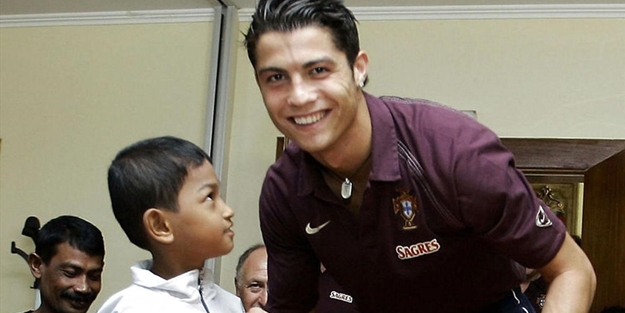 Tsunamiden kurtuldu futbolcu oldu