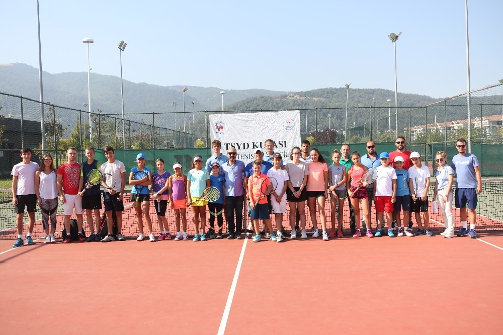 TSYD Bursa’nın tenis şöleni başladı 