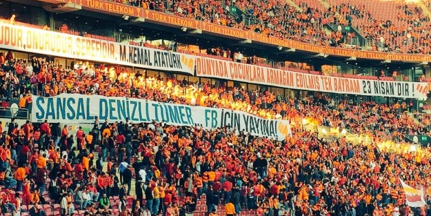 TT Arena'da olay pankartlar!