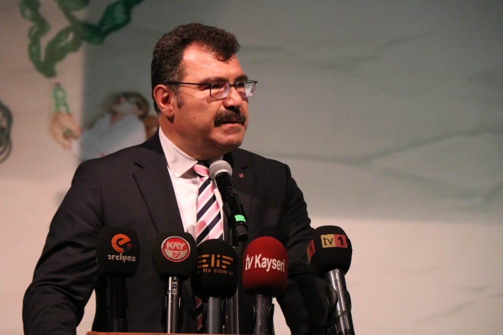 TÜBİTAK Başkanı Mandal: “Liseli öğrencilerimiz yaptıkları roketleri 3 bin metrenin üzerine gönderebiliyor” 