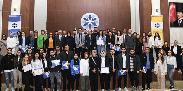 TÜBİTAK desteği alan öğrenciler için ödül töreni düzenlendi