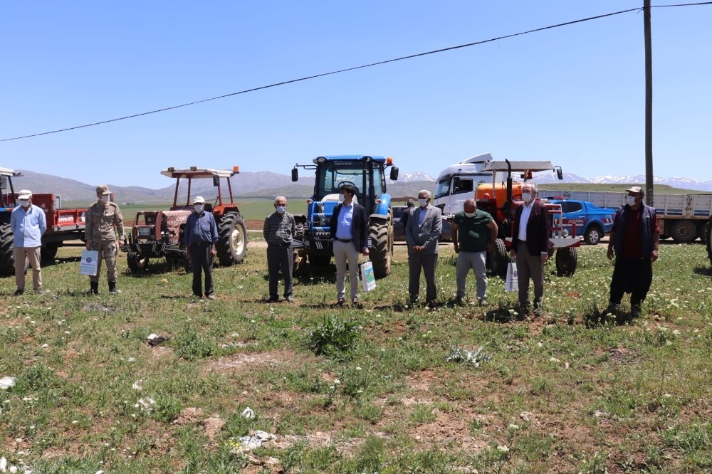 Tufanbeyli’de çiftçiler unutulmadı 