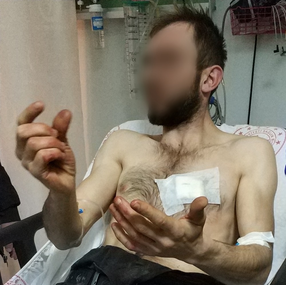 Tüfekle hedefe ateş açınca kazara kendini vurdu 