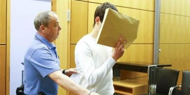 Tuğçe'nin katil zanlısı yüzünü gizledi