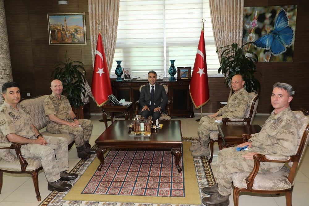 Tuğgeneral Ersoy’dan Vali Çağatay’a ziyaret 