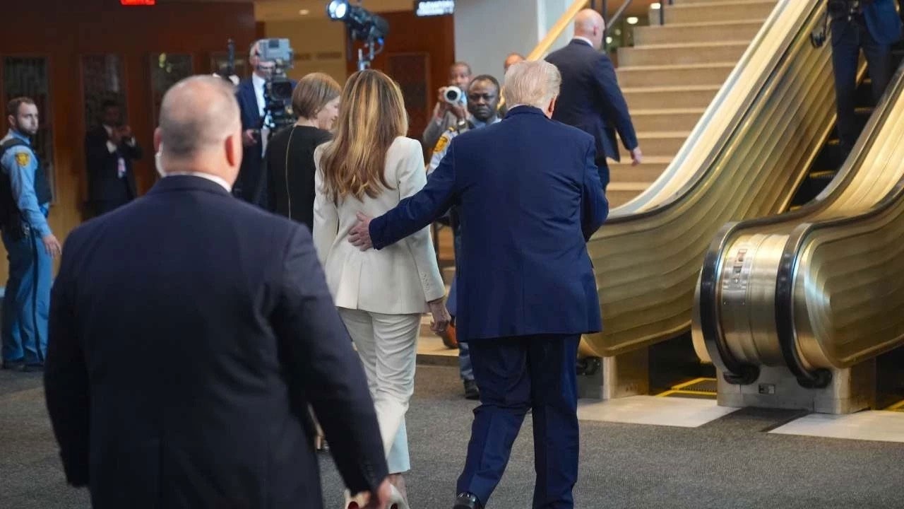 ‘Tüm dünya gülüyor madara oldu’ California valisi Trump ile dalga geçti