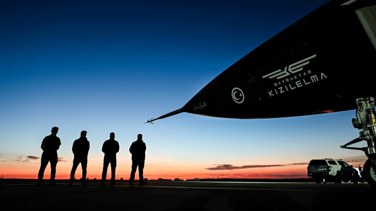 Tüm engellere rağmen: Kızılelma'nın prototipi ilk testini başarıyla tamamladı!