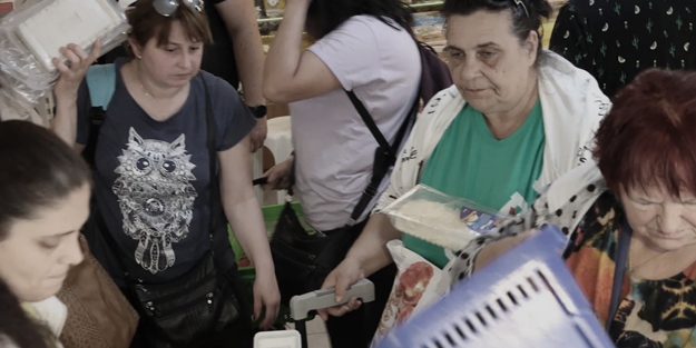 Tüm esnafın yüzü gülüyor: Bulgar turistler alışveriş için Edirne’ye akın etti!