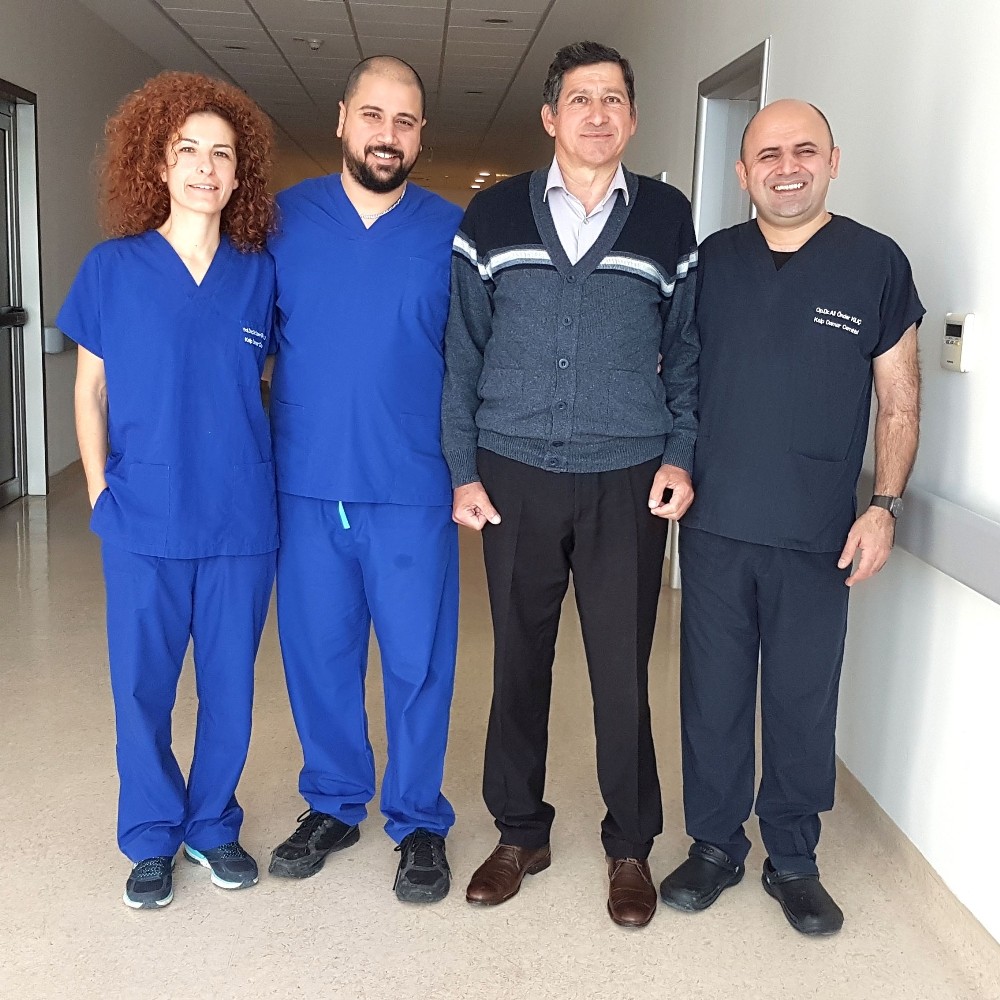 Tüm iç organları ters tarafta olan hasta sağlığına kavuşturuldu 