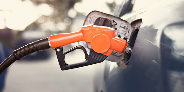 Tüm Türkiye nefesini tutmuş merakla bekliyordu! Akaryakıt fiyatlarına 9 lira zam açıklaması geldi