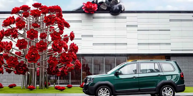 Tüm Türkiye'ye duyurdular: Efsane SUV modeli resmen Türkiye'de! Otomotiv pazarında dev hamle... İşte fiyatı