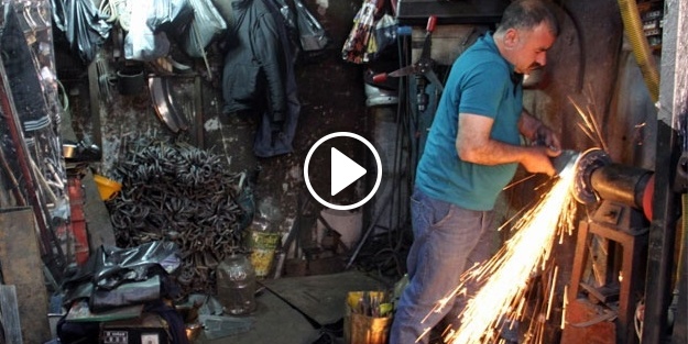 Tüm zorluklara rağmen oruç tutmayı bırakmıyorlar!