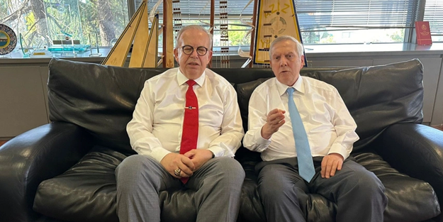 Tümamiral Cihat Yaycı'dan Aziz Yıldırım'a tam destek!