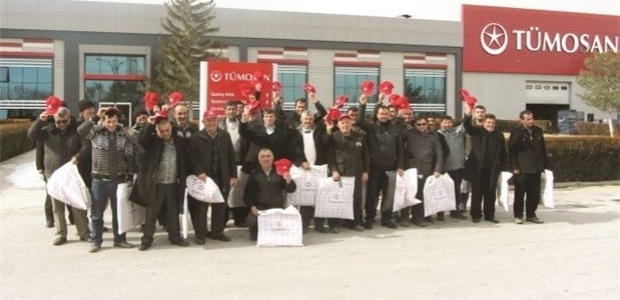 TÜMOSAN’da çiftçi geçidi