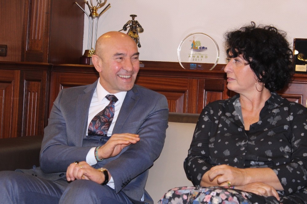 Tunç Soyer’in eşinin belediyede işe başladığı iddialarıyla ilgili açıklama 