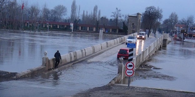 Tunca ve Meriç Nehri'nin debisi yükseliyor