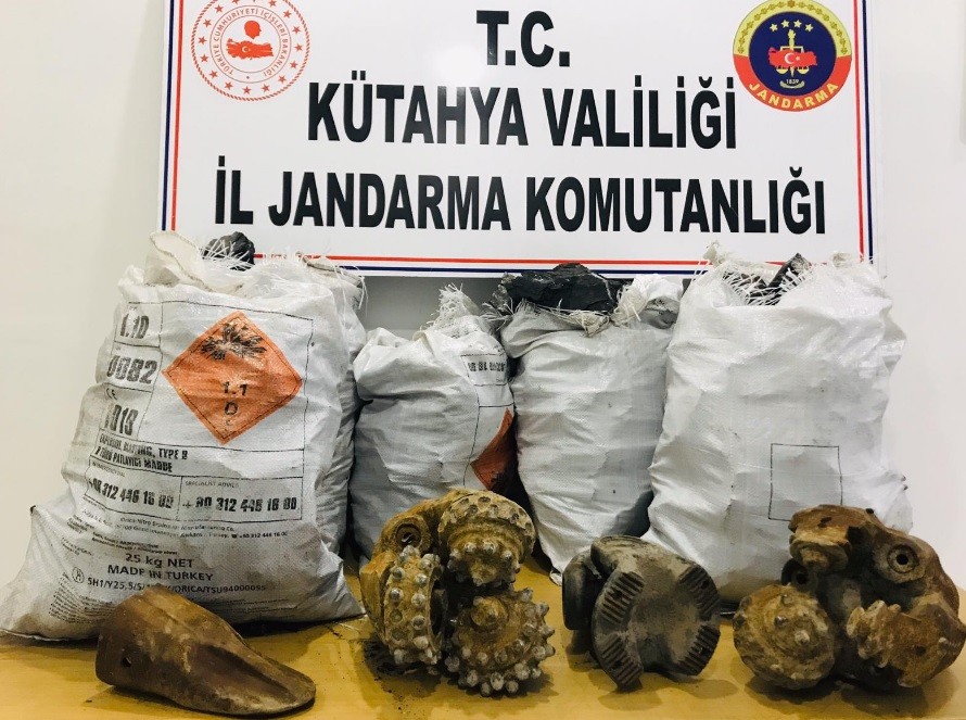 Tunçbilek’te hırsızlık şüphelisi suçüstü yakalandı 