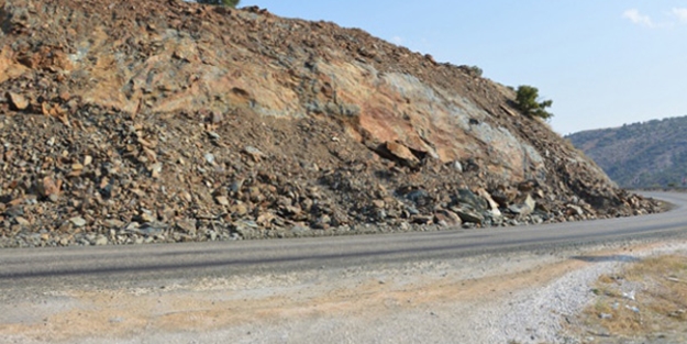 Tunceli-Erzincan karayolu trafiğe kapatıldı