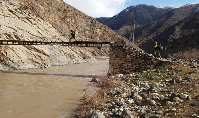 Tunceli ve Hakkari kırsalında terör operasyonu