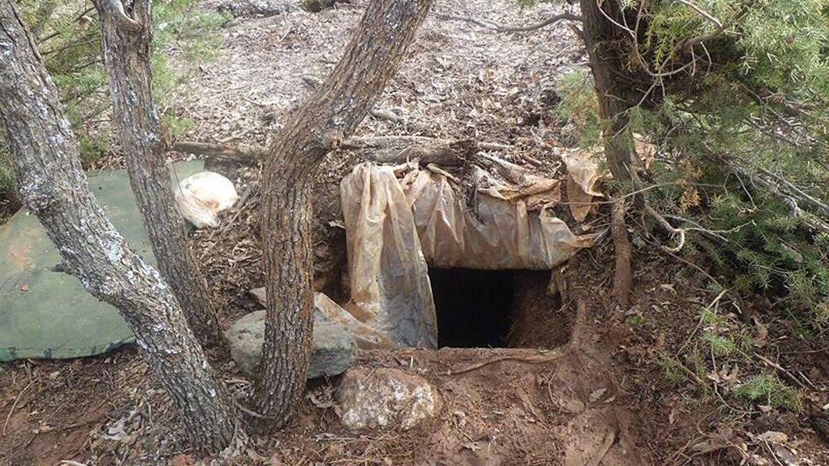 Tunceli'de 5 odalı terör karargâhı imha edildi