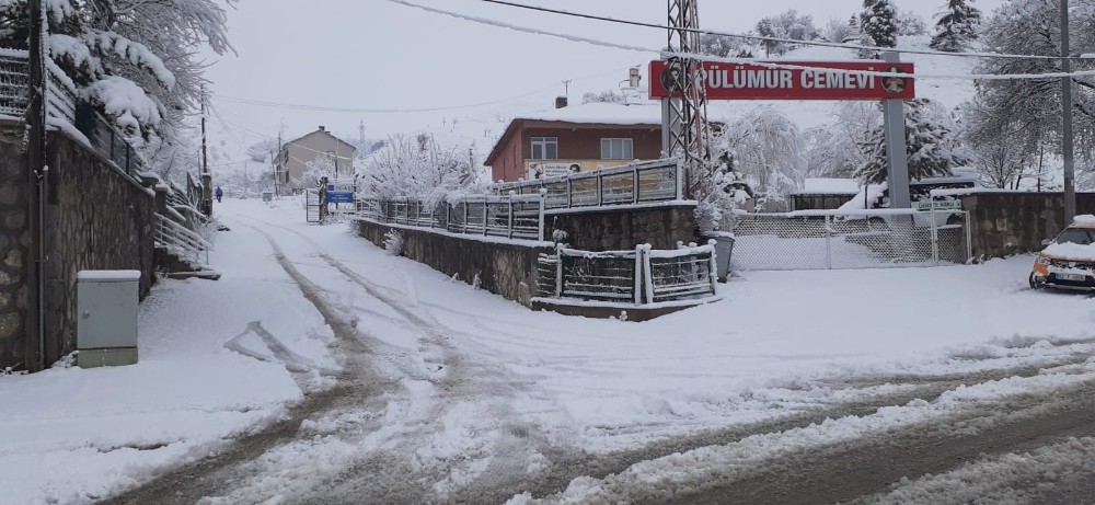 Tunceli’de kar yağışı, 161 köy yolu kapandı, iki ilçede taşımalı eğitime ara verildi 