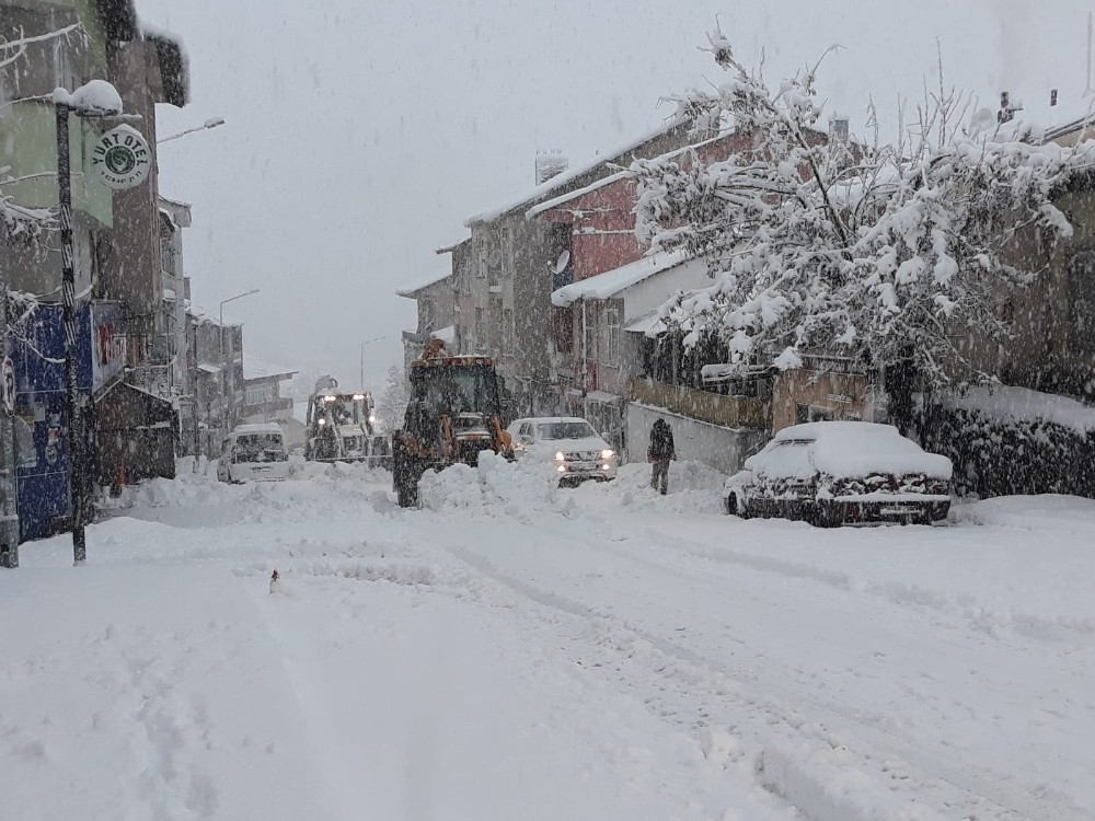 Tunceli’de kar yağışı etkili oldu, 171 köy yolu kapandı 
