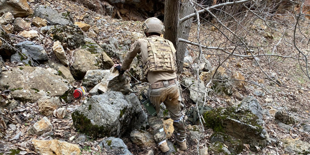PKK'lı teröristlerce kullanılan sığınaklar imha edildi