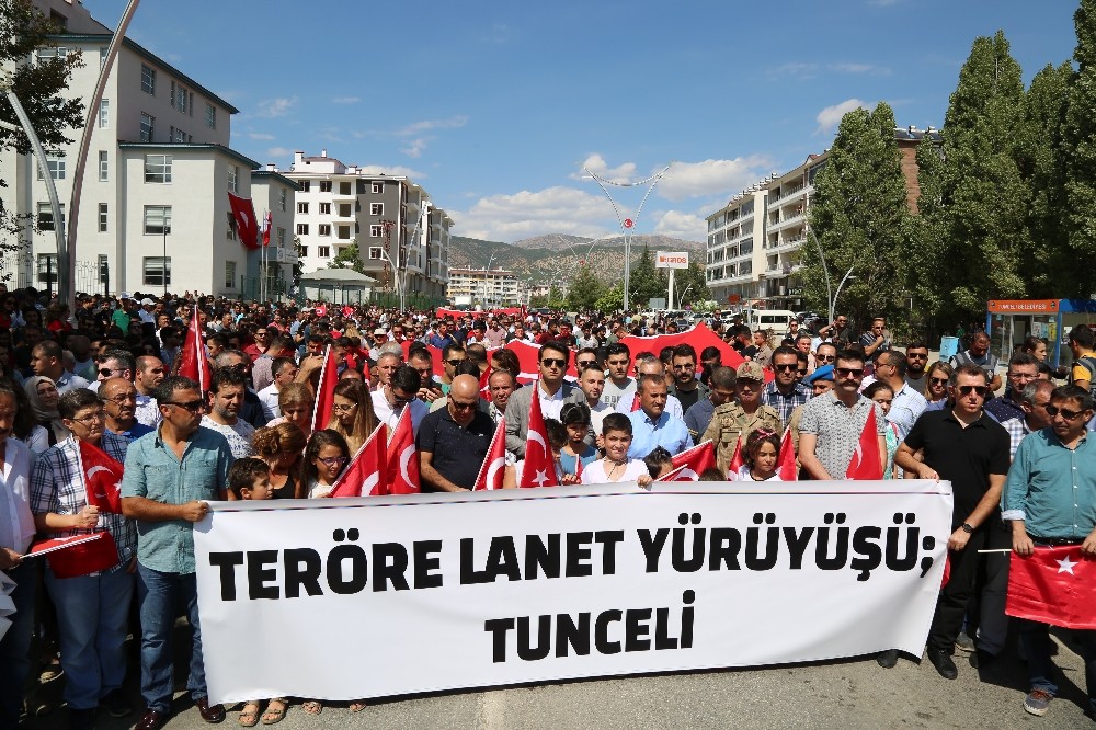 Tunceli’de “Teröre Lanet Yürüyüşü” 