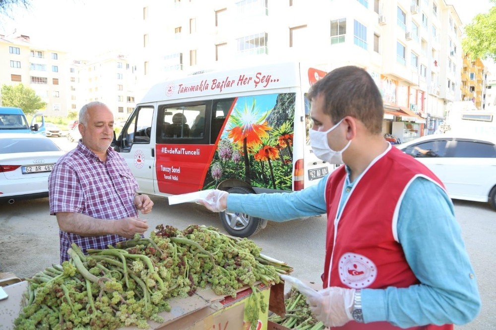 Tunceli’de ücretsiz maske dağıtımı 