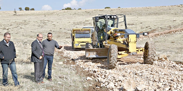 Tuncelili Kumru teyze için 2 kilometrelik yol yapıldı
