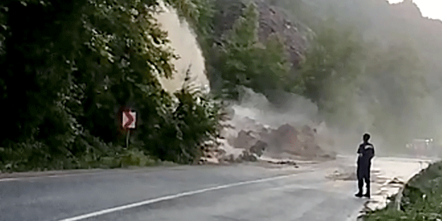 Tünelde tanker yangını nedeniyle kapatılan Karabük-Zonguldak kara yolu açıldı