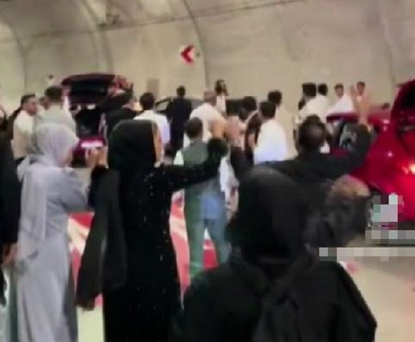 Tüneli kapatıp halay çekmişlerdi! Cezaları belli oldu