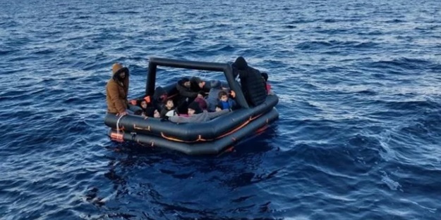 Tunus açıklarında faciadan dönüldü!