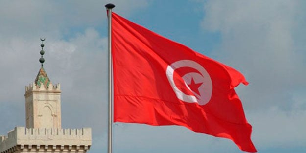 Tunus'ta OHAL bir ay daha uzatıldı