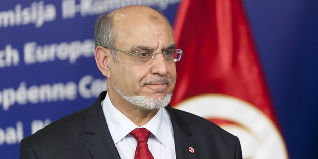 Tunus'ta yargı darbesiyle gözaltına alınan başbakan için flaş karar!