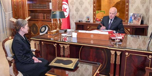 Tunus'ta yeni hükümet göreve başladı