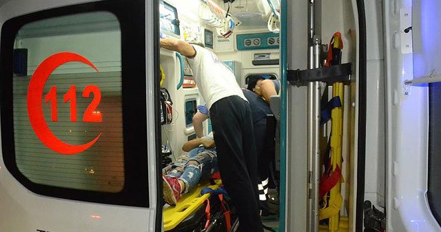 Tur otobüsü kaza yaptı, 1 ölü, 38 yaralı