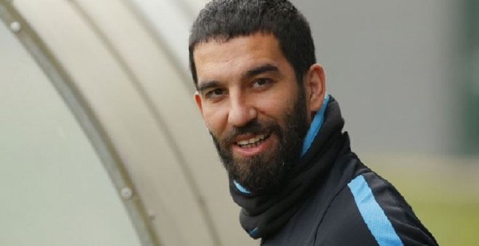 Turan İspanya'daki hayatı ve futbol dünyasına dair soruları cevapladı