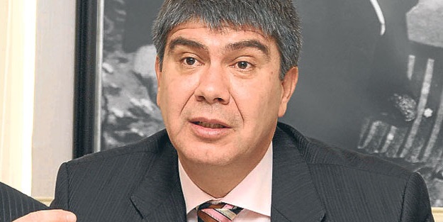 Antalya'da Türel zaferini ilan etti